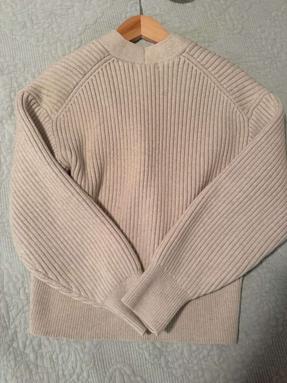 H&M Cream Ribbed V-Neck Button Cardigan - Picture 3 of 4
